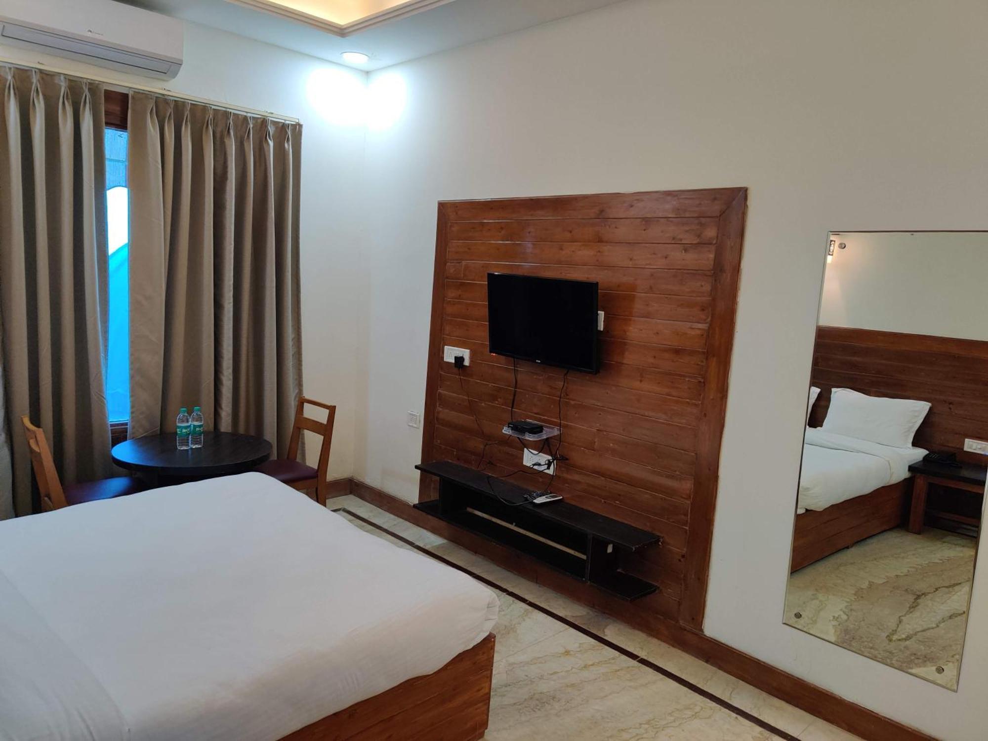 Orchha Club And Resort - Ocr מראה חיצוני תמונה