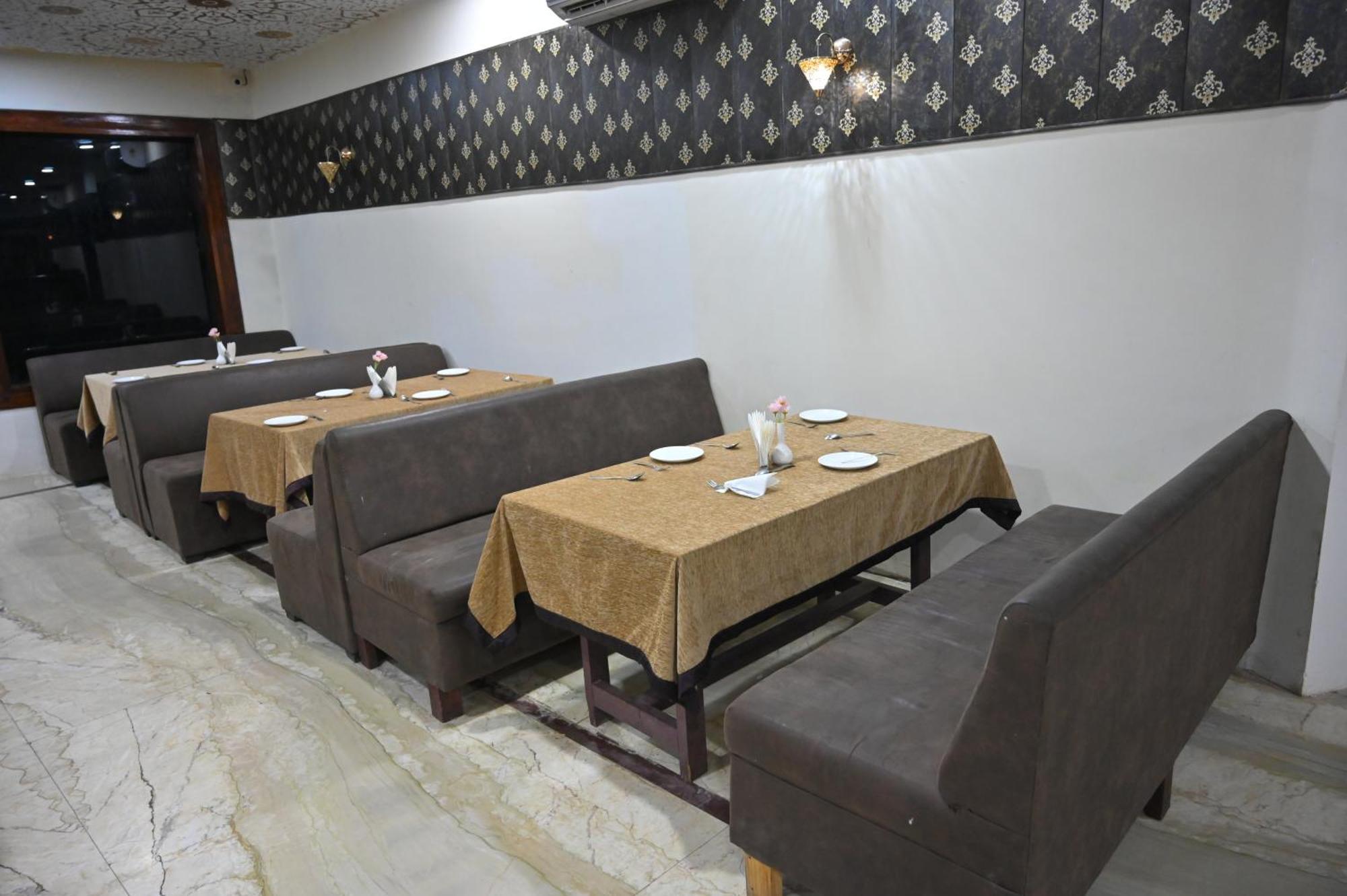 Orchha Club And Resort - Ocr מראה חיצוני תמונה