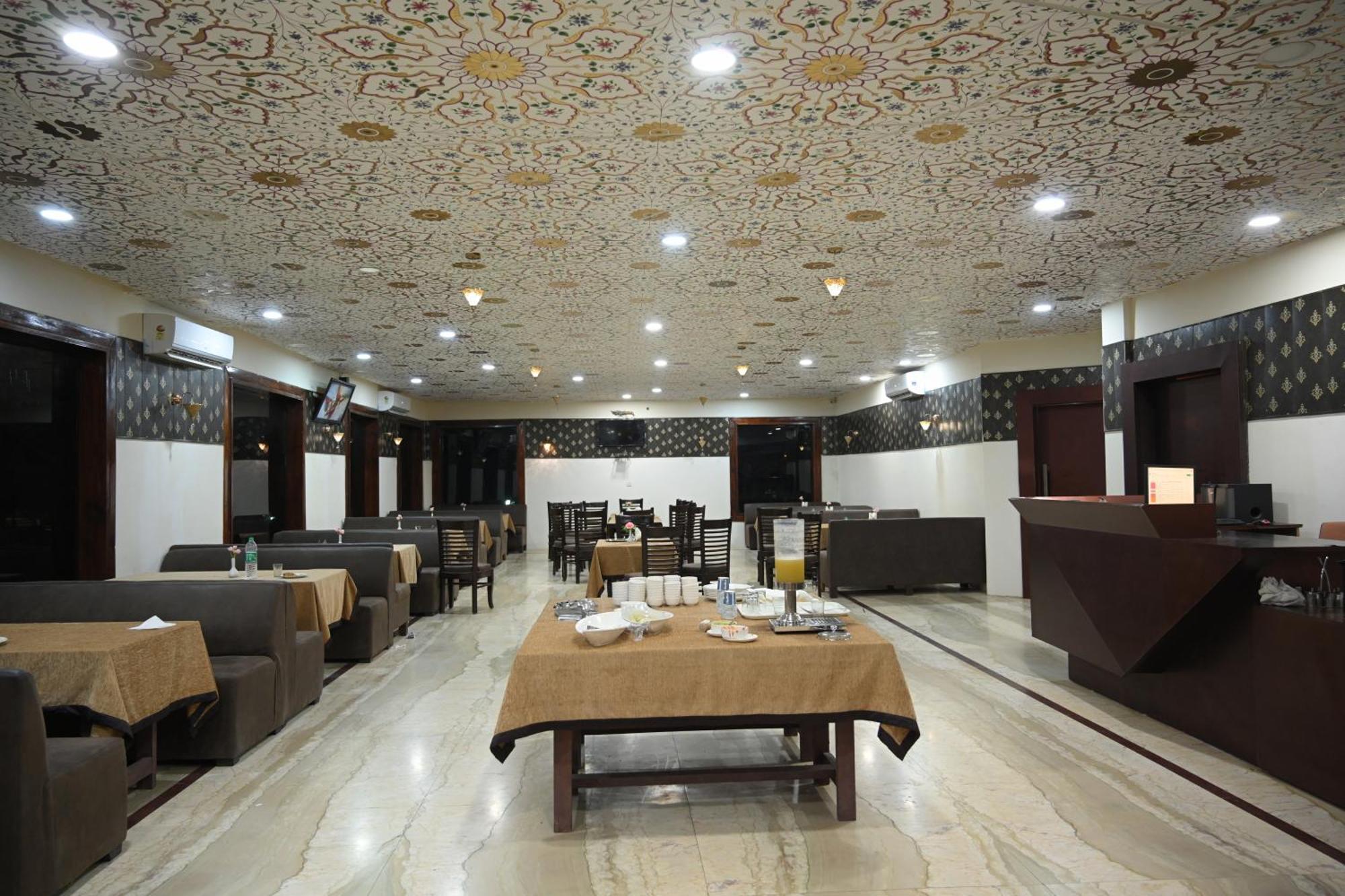 Orchha Club And Resort - Ocr מראה חיצוני תמונה