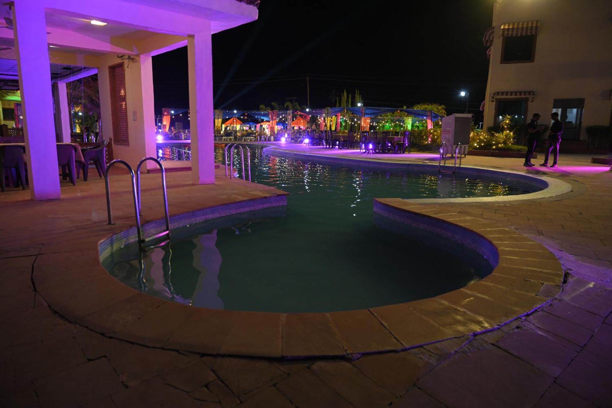 Orchha Club And Resort - Ocr מראה חיצוני תמונה