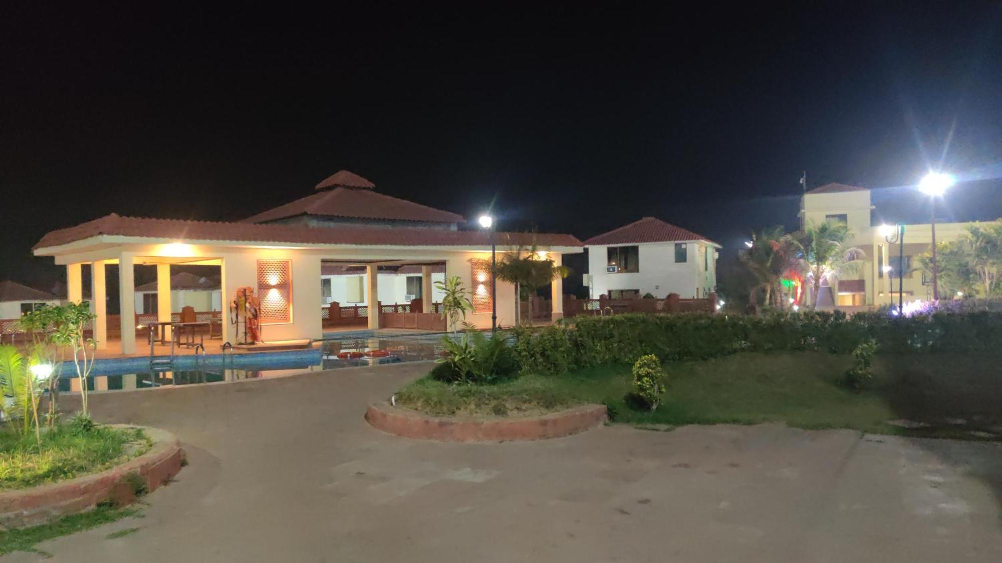 Orchha Club And Resort - Ocr מראה חיצוני תמונה