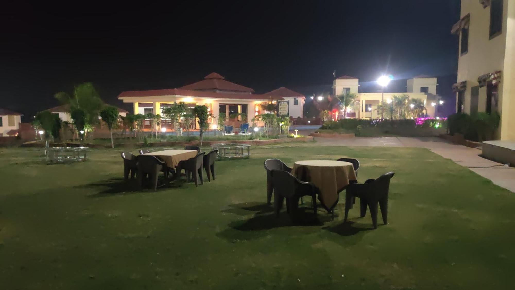 Orchha Club And Resort - Ocr מראה חיצוני תמונה
