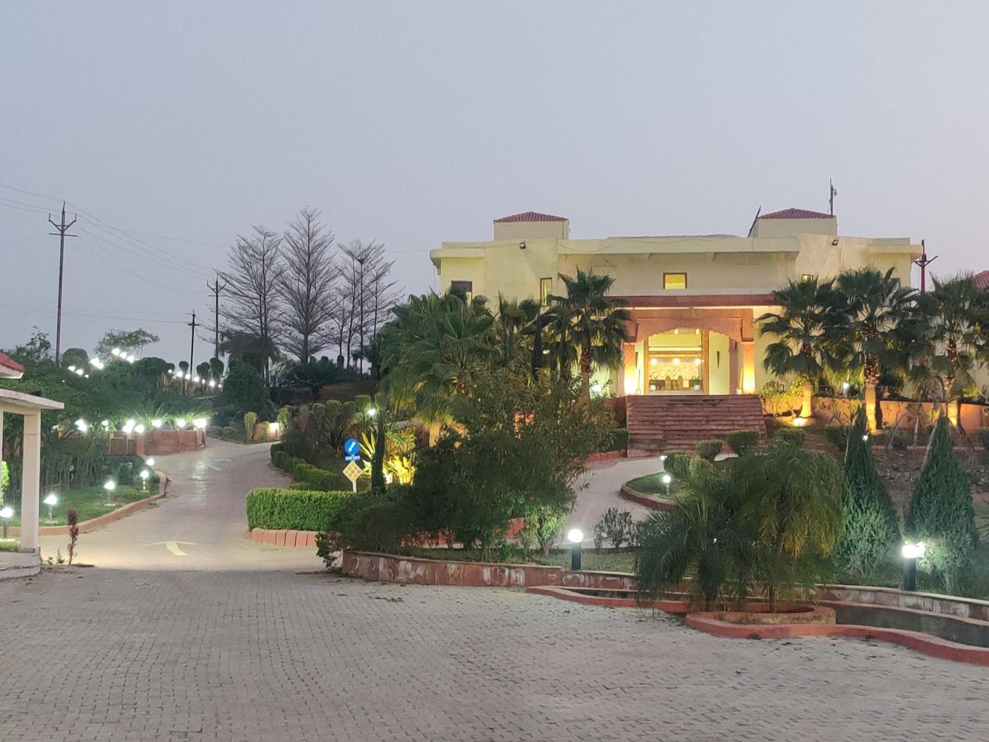 Orchha Club And Resort - Ocr מראה חיצוני תמונה